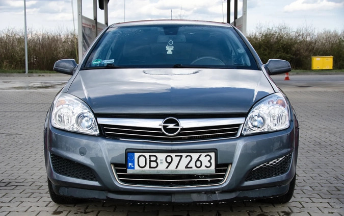 Opel Astra cena 6800 przebieg: 238000, rok produkcji 2007 z Oława małe 106
